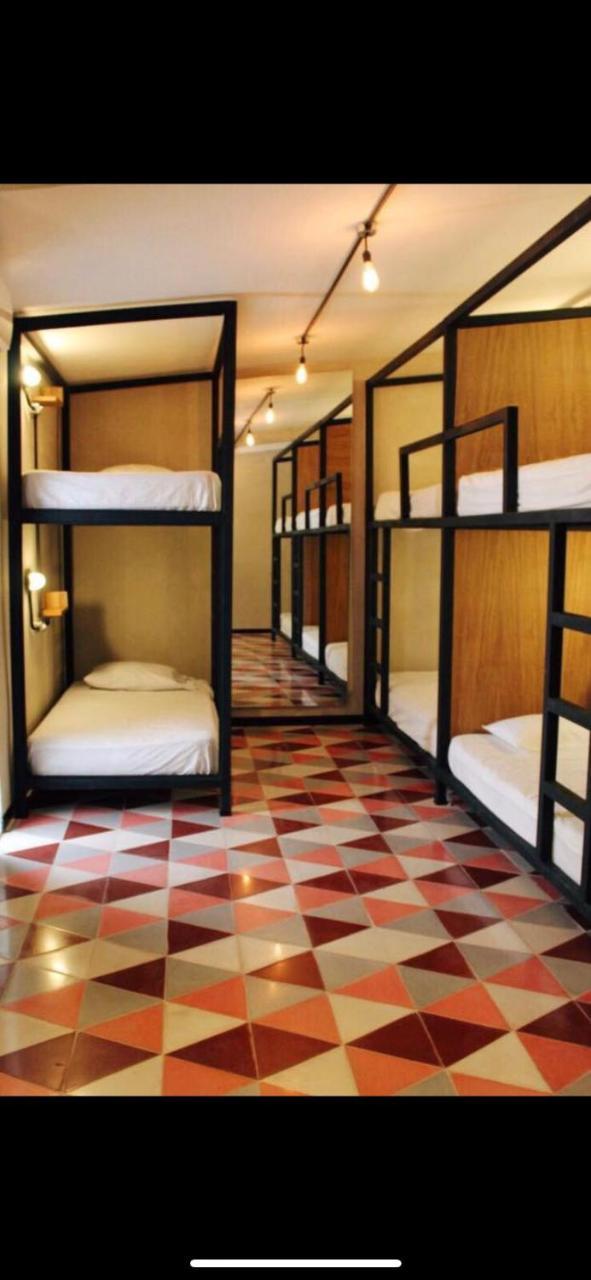 Moloch Hostel & Suites كانكون المظهر الخارجي الصورة