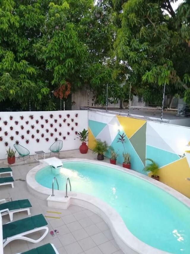 Moloch Hostel & Suites كانكون المظهر الخارجي الصورة