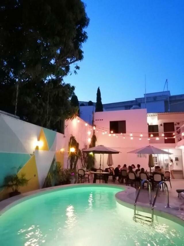 Moloch Hostel & Suites كانكون المظهر الخارجي الصورة